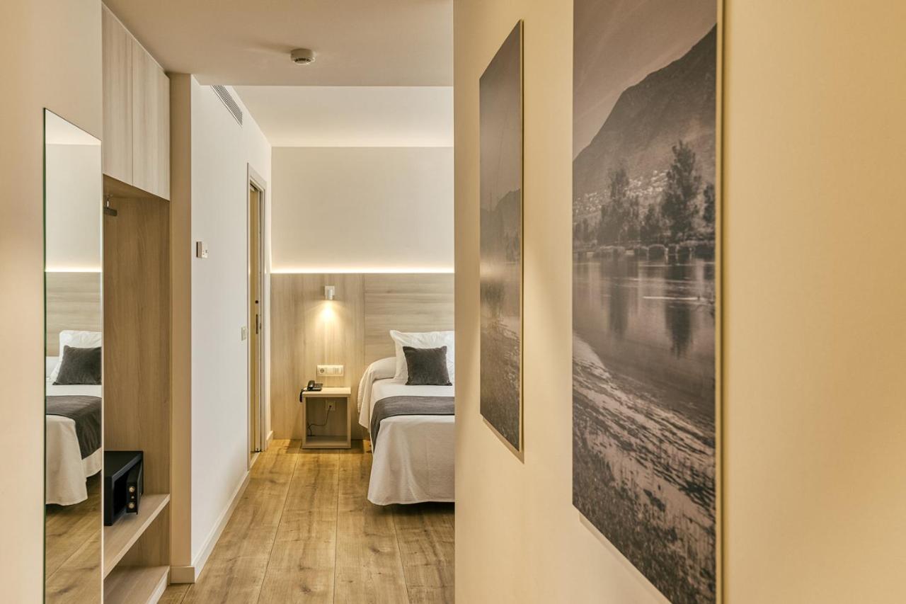 Hotel Emporium - Adults Only Кастальйо-д'Ампуріас Екстер'єр фото
